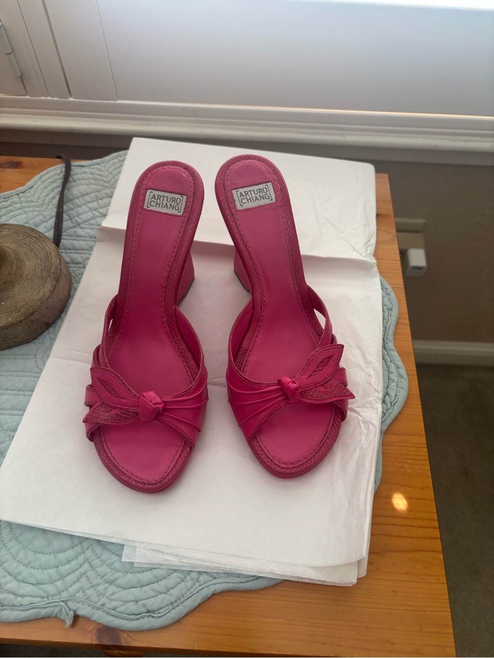 Arturo Chiang Fuchsia Knot-Front Open-Toe Mules With Bow